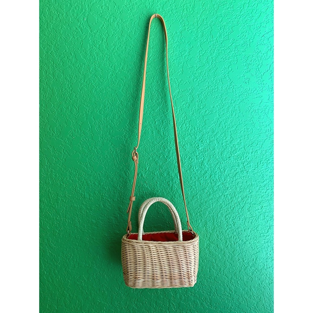 (NWOT) Adorable bag in EXCELLENT condition 😍